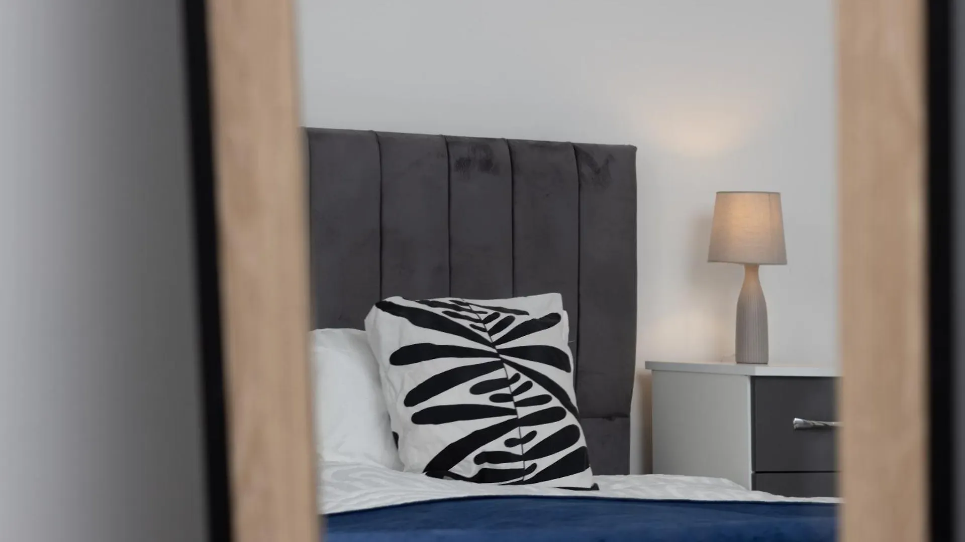 Cozy Nottingham Retreat Entire Home With 4 Bedroom 0*,