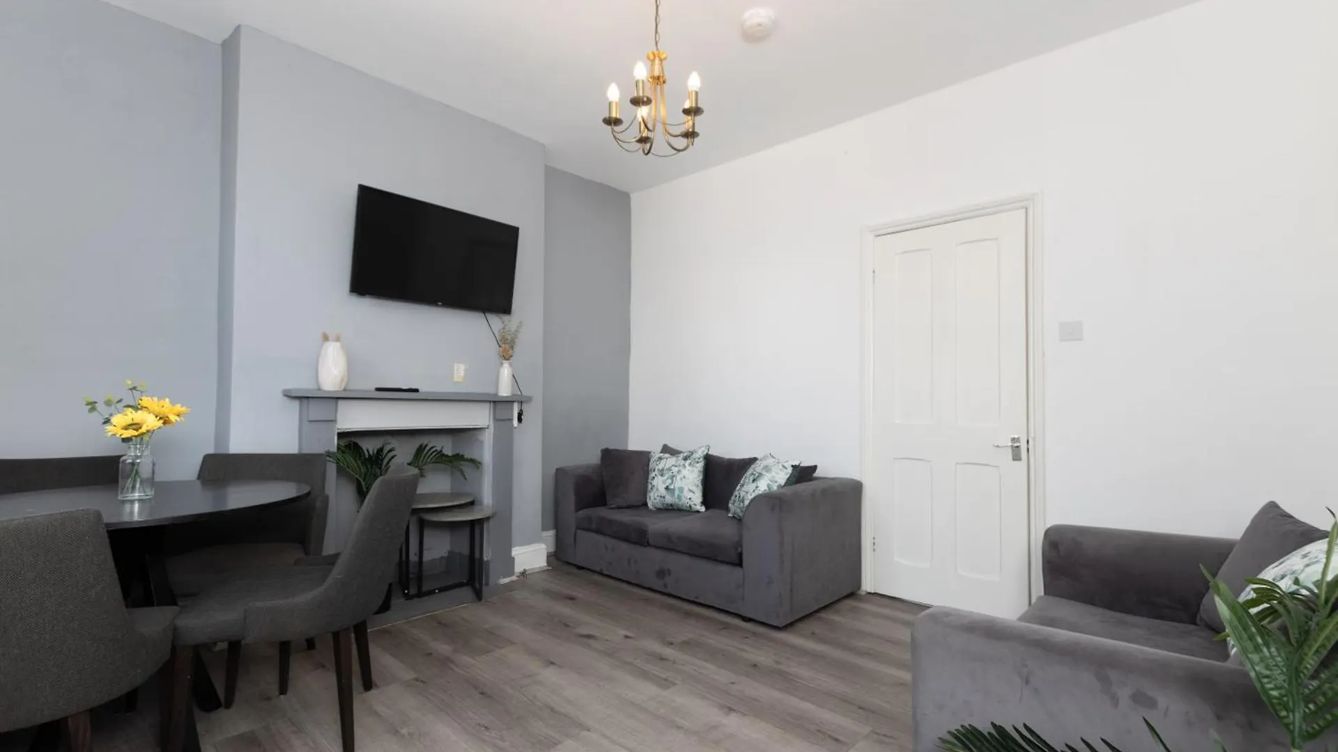 Cozy Nottingham Retreat Entire Home With 4 Bedroom 0*,